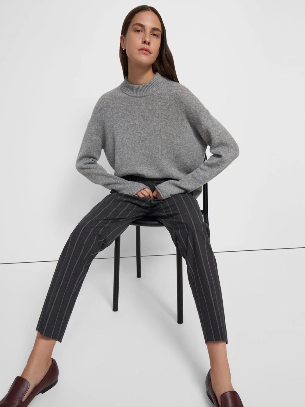 Theory Treeca Pant in Striped Good Wool Size 4 Cropped